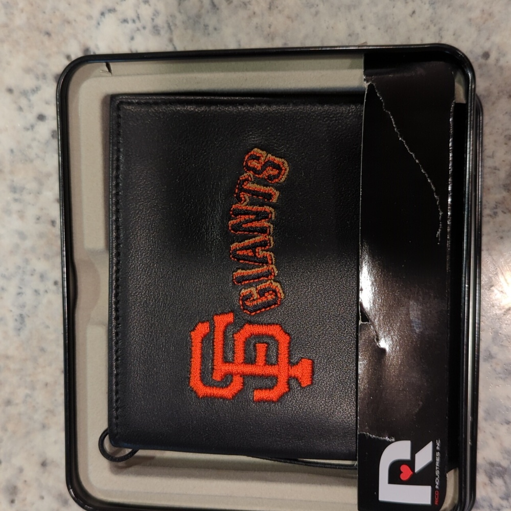 Rico‎ Industries SF Giants Baseball Embroidered Black Leather Bi-Fold Wallet